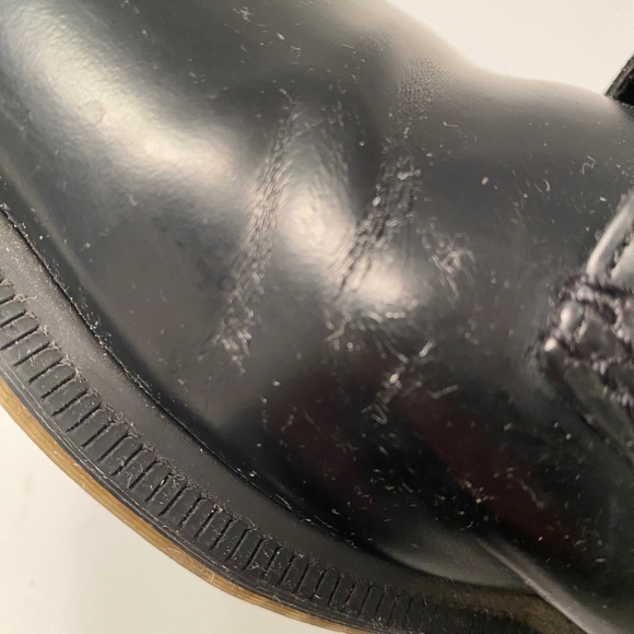 Dr. Martens Elsham Smooth Black 1460s (size 9) - Picture 7 of 10